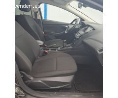 Ford Focus 1.0i 100CV (GPS+SENSOR TRAS) de 2015 con 190.000 Km por 6.450 EUR. en Madrid