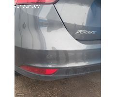 Ford Focus 1.0i 100CV (GPS+SENSOR TRAS) de 2015 con 190.000 Km por 6.450 EUR. en Madrid