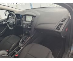 Ford Focus 1.0i 100CV (GPS+SENSOR TRAS) de 2015 con 190.000 Km por 6.450 EUR. en Madrid
