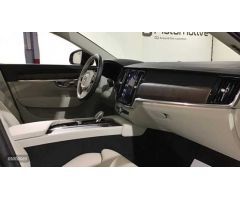 Volvo S 90 Inscription, B5 AWD mild hybrid (diesel) de 2022 con 33.000 Km por 43.900 EUR. en Burgos