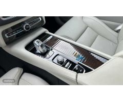 Volvo XC 90 2.0 T8 INSCRIPTION 4WD AUTO 400 5P 7 Plazas de 2017 con 61.895 Km por 44.500 EUR. en Mal