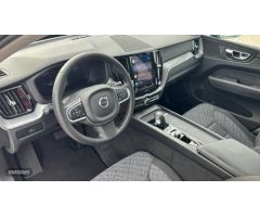 Volvo XC 60 2.0 B4 D CORE AUTO 197 5P de 2024 con 30.586 Km por 42.900 EUR. en Cordoba
