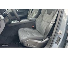 Volvo XC 60 2.0 B4 D CORE AUTO 197 5P de 2024 con 30.586 Km por 42.900 EUR. en Cordoba