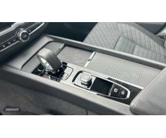 Volvo XC 60 2.0 B4 D CORE AUTO 197 5P de 2024 con 30.586 Km por 42.900 EUR. en Cordoba