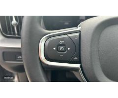 Volvo XC 60 2.0 B4 D CORE AUTO 197 5P de 2024 con 30.586 Km por 42.900 EUR. en Cordoba