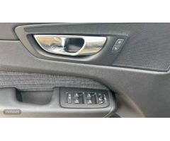 Volvo XC 60 2.0 B4 D CORE AUTO 197 5P de 2024 con 30.586 Km por 42.900 EUR. en Cordoba