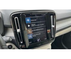 Volvo XC40 1.5 T4 RECHARGE INSCRIPTION EXP DCT 211 5P de 2021 con 68.852 Km por 31.900 EUR. en Zamor