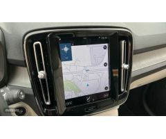 Volvo XC40 1.5 T4 RECHARGE INSCRIPTION EXP DCT 211 5P de 2021 con 68.852 Km por 31.900 EUR. en Zamor