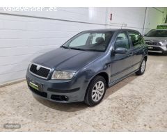 Skoda Fabia 1.4 tdi de 2006 con 280.000 Km por 2.600 EUR. en Sevilla