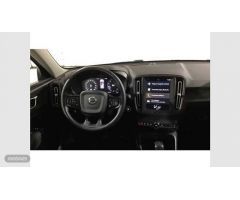 Volvo XC40 Momentum Core, T2 manual de 2021 por 30.900 EUR. en Burgos