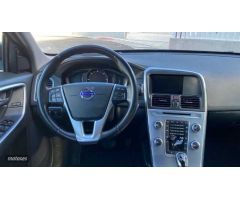 Volvo XC 60 D3 Momentum Automatico de 2017 con 142.271 Km por 24.900 EUR. en Murcia