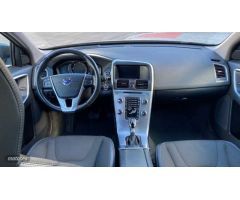Volvo XC 60 D3 Momentum Automatico de 2017 con 142.271 Km por 24.900 EUR. en Murcia