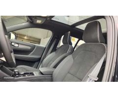Volvo XC40 Black Edition Ultra, B3 Mild Hybrid, Gasolina de 2024 con 13.798 Km por 46.400 EUR. en Mu