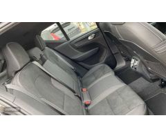 Volvo XC40 Black Edition Ultra, B3 Mild Hybrid, Gasolina de 2024 con 13.798 Km por 46.400 EUR. en Mu