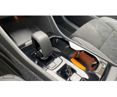 Volvo XC40 Black Edition Ultra, B3 Mild Hybrid, Gasolina de 2024 con 13.798 Km por 46.400 EUR. en Mu