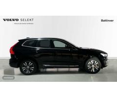 Volvo XC 60 2.0 T6 RECHARGE CORE AUTO 4WD 350 5P de 2023 con 15.000 Km por 46.900 EUR. en Madrid