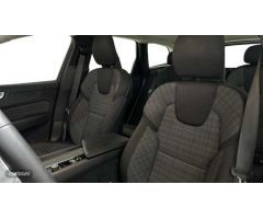 Volvo XC 60 2.0 T6 RECHARGE CORE AUTO 4WD 350 5P de 2023 con 15.000 Km por 46.900 EUR. en Madrid