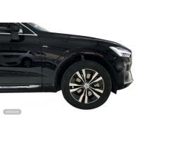 Volvo XC 60 2.0 T6 RECHARGE CORE AUTO 4WD 350 5P de 2023 con 15.000 Km por 46.900 EUR. en Madrid