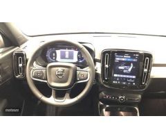 Volvo XC40 XC40 Plus, B3 Mild hybrid, Gasolina, Dark de 2025 con 10 Km por 46.990 EUR. en Ourense