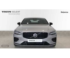 Volvo S60 S60 Plus, B4 Mild Hybrid, Gasolina, Dark de 2024 con 3.536 Km por 45.500 EUR. en Ourense