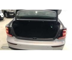 Volvo S60 S60 Plus, B4 Mild Hybrid, Gasolina, Dark de 2024 con 3.536 Km por 45.500 EUR. en Ourense