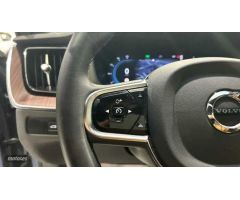 Volvo XC 60 XC60 Ultimate, B4 AWD Mild Hybrid, Diesel, Dark de 2023 con 31.704 Km por 55.900 EUR. en