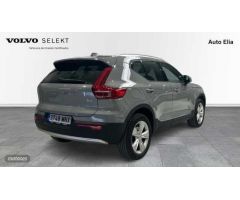 Volvo XC40 XC40 Core, B3 Mild Hybrid, Gasolina de 2024 con 13.500 Km por 35.900 EUR. en Madrid