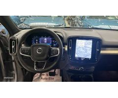 Volvo XC40 XC40 Core, B3 Mild Hybrid, Gasolina de 2024 con 13.500 Km por 35.900 EUR. en Madrid