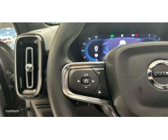 Volvo XC40 XC40 Core, B3 Mild Hybrid, Gasolina de 2024 con 13.500 Km por 35.900 EUR. en Madrid