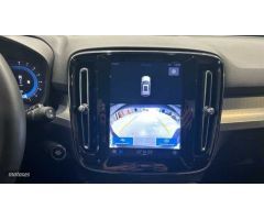 Volvo XC40 XC40 Core, B3 Mild Hybrid, Gasolina de 2024 con 13.500 Km por 35.900 EUR. en Madrid