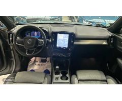 Volvo XC40 XC40 Core, B3 Mild Hybrid, Gasolina de 2024 con 13.500 Km por 35.900 EUR. en Madrid