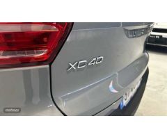 Volvo XC40 XC40 Core, B3 Mild Hybrid, Gasolina de 2024 con 13.500 Km por 35.900 EUR. en Madrid