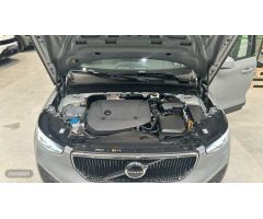Volvo XC40 XC40 Core, B3 Mild Hybrid, Gasolina de 2024 con 13.500 Km por 35.900 EUR. en Madrid