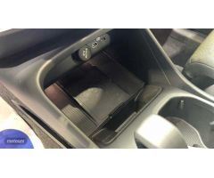 Volvo XC40 XC40 Core, B3 Mild Hybrid, Gasolina de 2024 con 13.500 Km por 35.900 EUR. en Madrid
