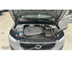 Volvo XC40 XC40 Core, B3 Mild Hybrid, Gasolina de 2024 con 13.500 Km por 35.900 EUR. en Madrid