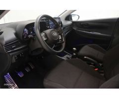 Hyundai Bayon 1.2 MPI Maxx de 2022 con 29.560 Km por 16.500 EUR. en Girona