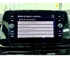 Volkswagen T-Roc Cabrio R-Line 1.5 TSI 150CV DSG de 2024 con 2.060 Km por 39.990 EUR. en Barcelona