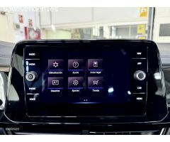 Volkswagen T-Roc Cabrio R-Line 1.5 TSI 150CV DSG de 2024 con 2.060 Km por 39.990 EUR. en Barcelona