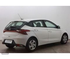 Hyundai i20 1.0 TGDI 48V Essence 74 kW (100 CV) de 2021 con 46.587 Km por 13.990 EUR. en Guadalajara