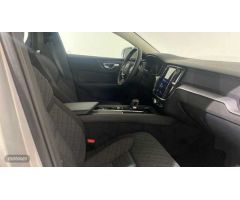 Volvo S60 S60 Core, B4 (gasolina), Gasolina de 2023 con 34.862 Km por 35.900 EUR. en Asturias