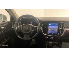 Volvo S60 S60 Core, B4 (gasolina), Gasolina de 2023 con 34.862 Km por 35.900 EUR. en Asturias