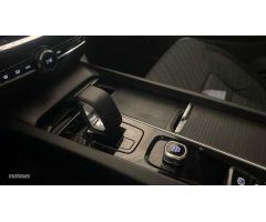 Volvo S60 S60 Core, B4 (gasolina), Gasolina de 2023 con 34.862 Km por 35.900 EUR. en Asturias