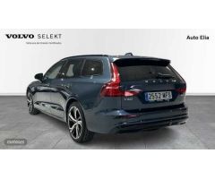 Volvo V 60 V60 Plus, B4 (diesel), Diesel, Dark de 2023 con 40.000 Km por 45.900 EUR. en Madrid