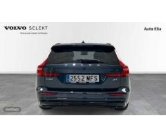 Volvo V 60 V60 Plus, B4 (diesel), Diesel, Dark de 2023 con 40.000 Km por 45.900 EUR. en Madrid