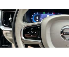 Volvo V 60 V60 Plus, B4 (diesel), Diesel, Dark de 2023 con 40.000 Km por 45.900 EUR. en Madrid