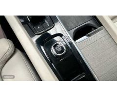 Volvo V 60 V60 Plus, B4 (diesel), Diesel, Dark de 2023 con 40.000 Km por 45.900 EUR. en Madrid