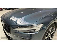 Volvo V 60 V60 Plus, B4 (diesel), Diesel, Dark de 2023 con 40.000 Km por 45.900 EUR. en Madrid
