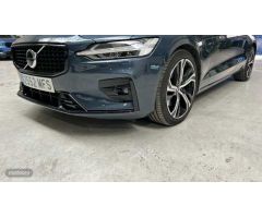 Volvo V 60 V60 Plus, B4 (diesel), Diesel, Dark de 2023 con 40.000 Km por 45.900 EUR. en Madrid