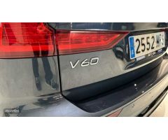 Volvo V 60 V60 Plus, B4 (diesel), Diesel, Dark de 2023 con 40.000 Km por 45.900 EUR. en Madrid