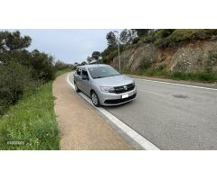 Dacia Sandero 1.0 74cv de 2017 con 109.058 Km por 6.400 EUR. en Girona